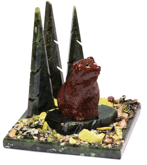 Статуэтка Мишка сидящий в бору (змеевик) 7.1.297