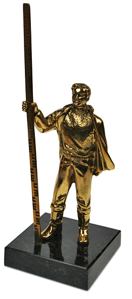 Статуэтка Геодезист 7.1.107