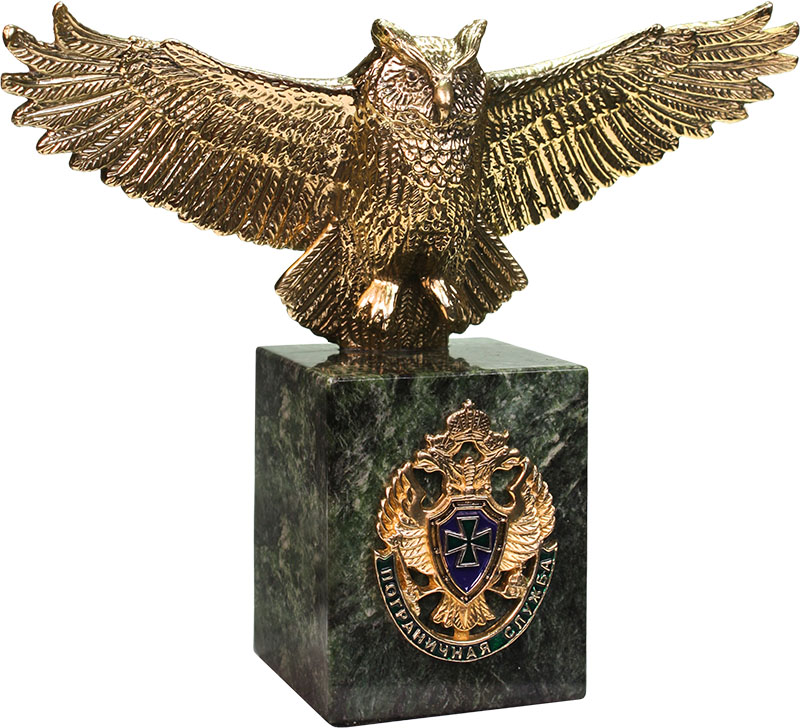 Статуэтка Парящий филин на кубе 7.20.90.1