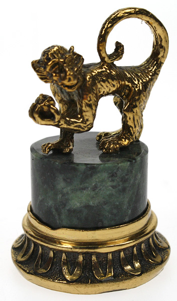 Статуэтка Обезьянка с яблоком с ободком 7.1.61.1