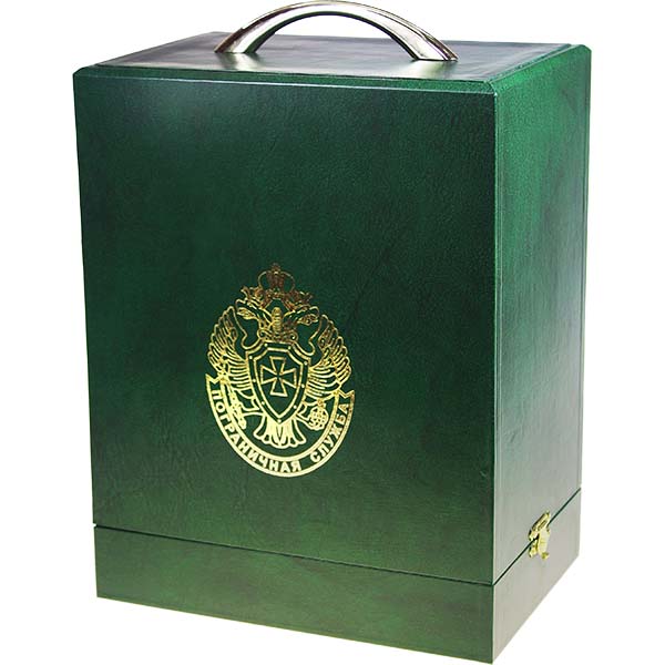 Упаковка к часам настольн.из змеевика с погран.символикой